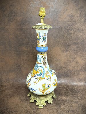 a vase that is sitting on top of a table