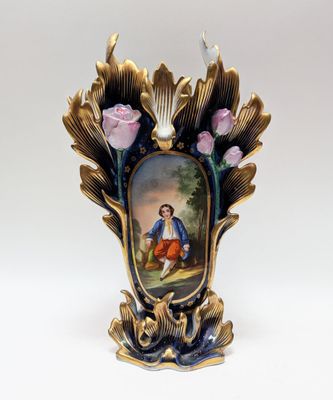 VASE D'AUTEL ou de MARIAGE en porcelaine de Paris à décor pe…