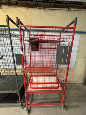 Portant Etagere Metallique atelier (en l'état) - Lot vendu s…