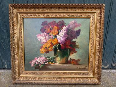 une peinture de fleurs dans un vase sur une table
