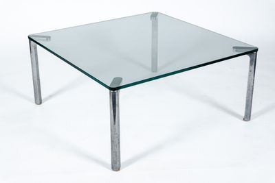 ZANOTTA éditeur, modèle Spillo : Table basse à plateau en ve… - Photo 1