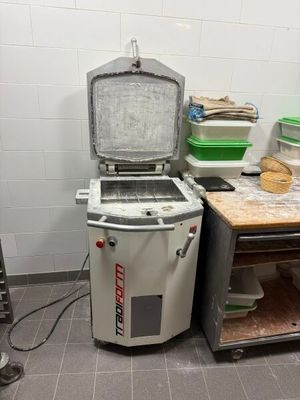 a machine that is sitting in the corner of a room