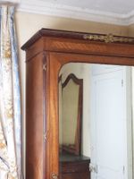ARMOIRE de style Louis XVI en acajou et placage d'acajou ouv… (photo 2)