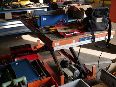 1 Table Elevatrice Hydraulique DE Marque Stockman, Modele HW…
