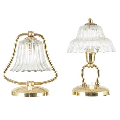 paire de lampes de table en laiton avec des abat-jours en verre dépoli