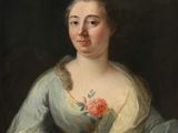 un tableau représentant une femme en robe bleue, tenant une rose à la main