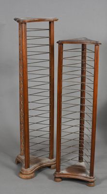 paire de vitrines en chêne et en verre du XIXe siècle