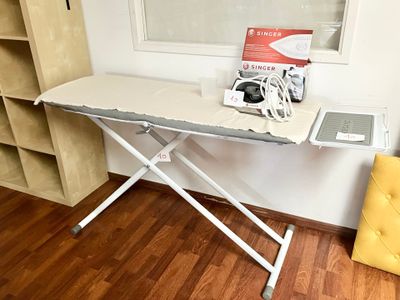 TABLE A REPASSER SINGER et FER A REPASSER SINGER - Photo 1