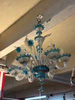 Lustre à six bras de lumière et deux appliques en verre de V…