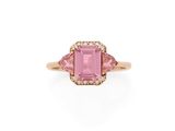 une bague en tourmaline rose et diamant