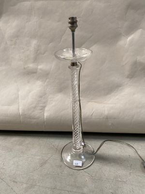 Un PIED de lampe en verre filé H.