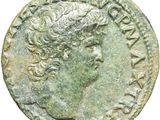 une pièce de monnaie romaine antique représentant la tête d'une femme