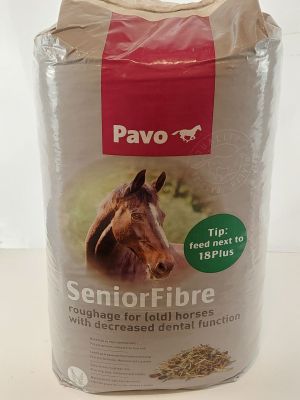 un sac de nourriture posé sur une table