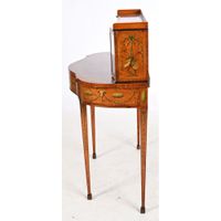 BUREAU A GRADINS ANGLAIS en bois peint à décor de vasques fl… (photo 5)