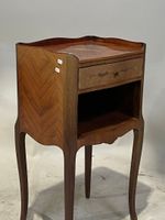 Petit chevet rectangulaire en bois, placage et marqueterie o… (photo 2)