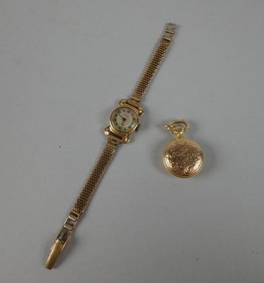 une image représentant une montre en or et un bracelet à chaîne en or