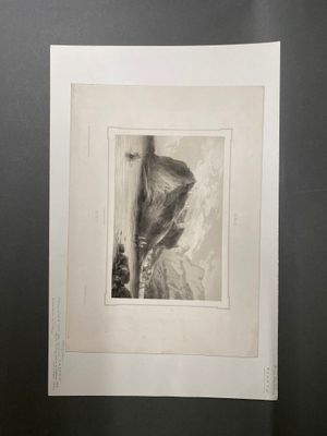 photographie en noir et blanc d'un homme portant un chapeau et une canne