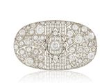 une bague Art déco en diamants et or blanc