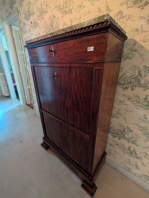 Secrétaire époque Charles X en acajou et acajou flammé, inté…