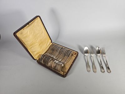 Ménagère en métal argenté ciselé de feuilles d'acanthe comprenant trei - Photo 1