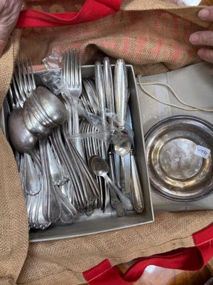 Partie de ménagère en métal argenté à filets et rubans croisés compren - Photo 1