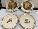 trois assiettes à motifs différents posées sur une table