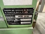 an image of a machine that is sitting in a warehouse