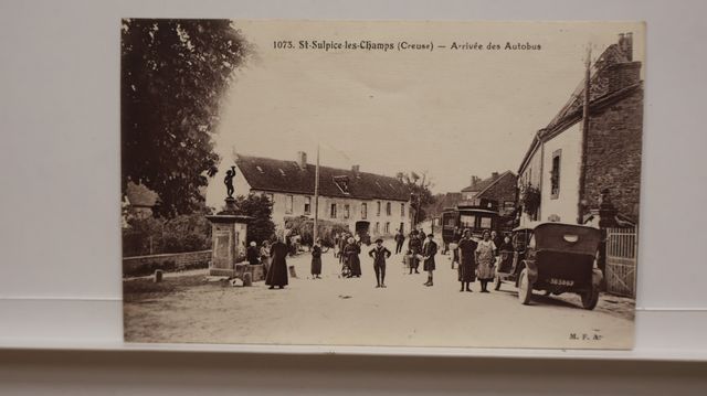 St Sulpice les Champs :  Arrivée des Autobus. T.B.E. Rare !!!!