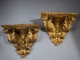paire d'appliques murales anciennes recouvertes de feuilles d'or
