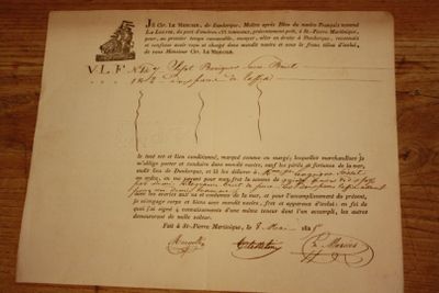 un gros plan d'un morceau de papier sur lequel on a écrit
