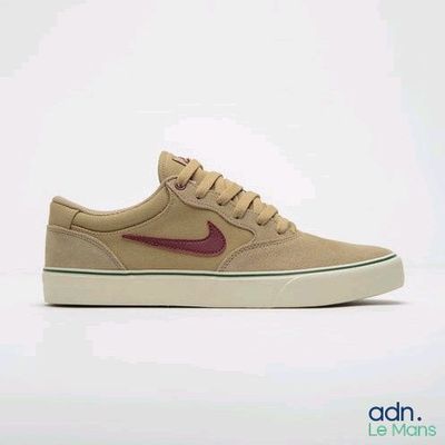 Nike SB Zoom Low en toile, couleur désert / rouge