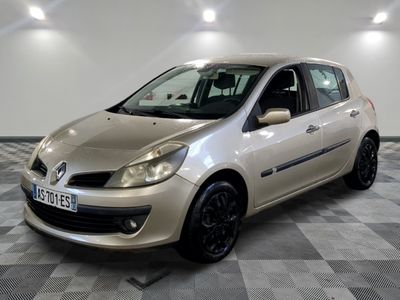 RENAULT - CLIO 1.4 16V 100 DYNAMIQUE - ES - Mise en service:…