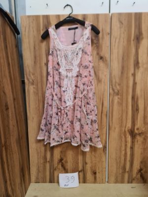 Lot de 84 robes femme ? Imprim floral rose avec dentelle