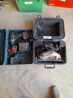 Ensemble de matériel électroportatif comprenant : une visseu…