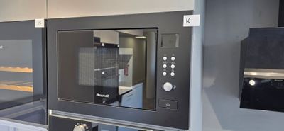 UN FOUR MICRO ONDE ENCASTRABLE BRANDTREFERENCE BNG2112B MODE… - Photo 1