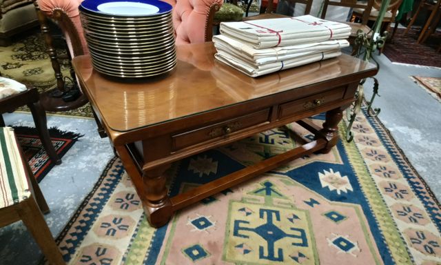 Table basse de manufacture moderne, plateau verre et 2 tiroirs en...