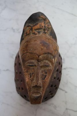 Un masque Gouro Cote d'Ivoire Accidents