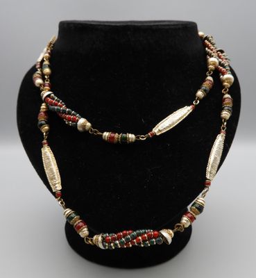 Collier fantaisie alternance de torsades de perles vertes et…