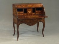 Bureau dos d'âne en bois de placage à décor marqueté toutes … (photo 3)