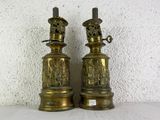 deux bougies posées sur une table