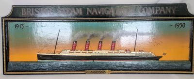 l'image d'un tableau représentant un navire accroché au mur