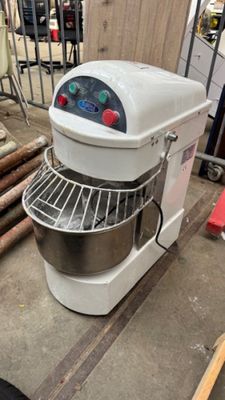 Pétrin à spirale MAXIMA avec cuve 20 L , max capacité 8 kgs,…