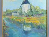 un tableau représentant un moulin à vent dans un champ, près d'un plan d'eau