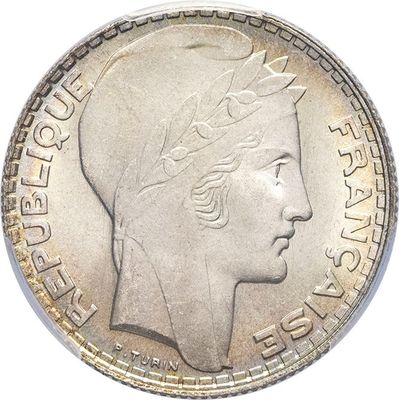 l'image d'une pièce de monnaie sur laquelle figure une tête de femme