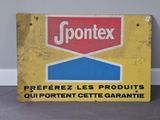 une pancarte posée par terre sur laquelle on peut lire « don't tx »