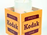 une photo d'une boîte Kodak contenant un verre