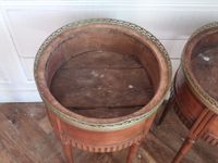 PAIRE DE JARDINIERES de style Louis XVI en acajou et placage… (photo 3)