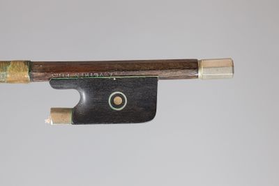 Archet de violon de JÉRÔME THIBOUVILLE-LAMY , fait vers 1950…
