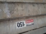 une enseigne sur le côté d'un immeuble sur laquelle on peut lire « wilive »