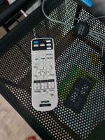 Vidéo projecteur EPSON et sa télécommande (photo 2)